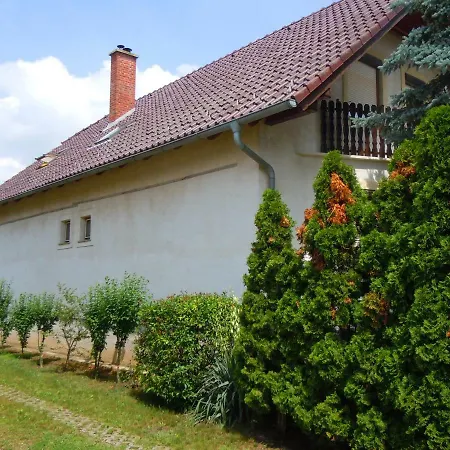 Apartman-kata Vendégház *