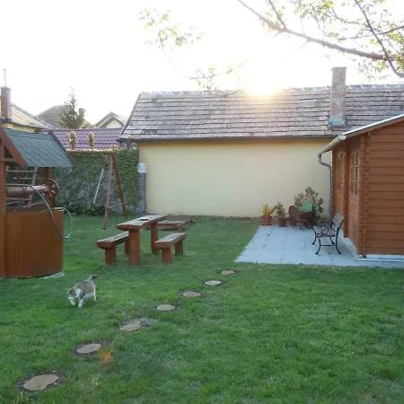 Vendégház Apartman-kata Fertőd